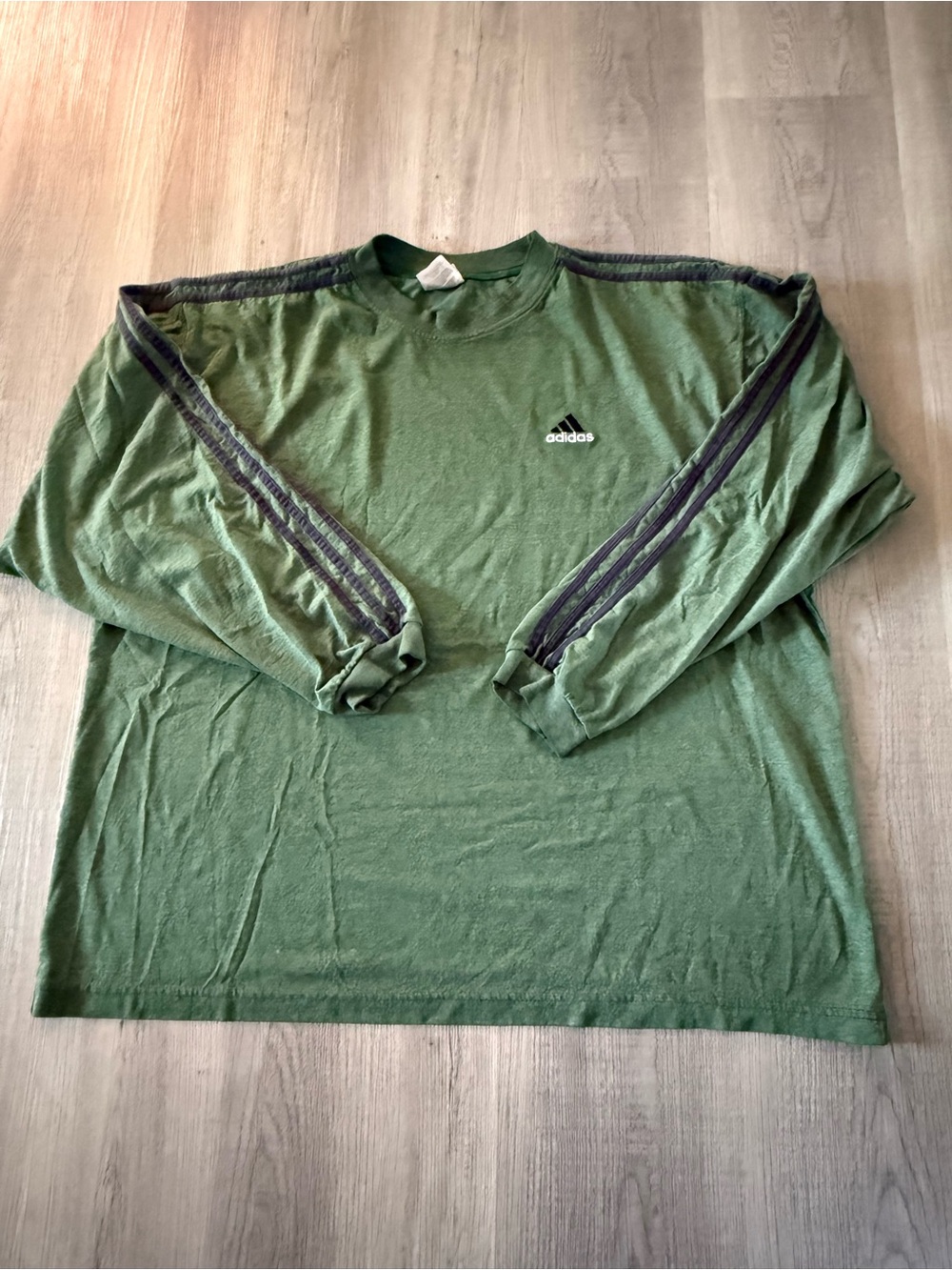 Vintage 1990s Adidas Men’s Heather Green Crewneck Sweatshirt with Logo soft rare - Picture 2 of 6